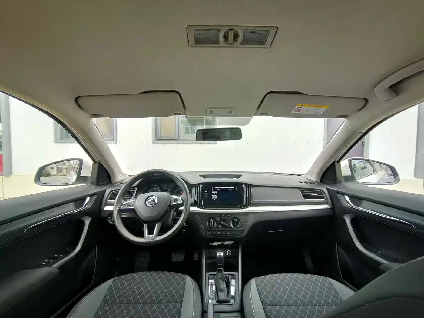 Škoda Kamiq 2020 Model 1.5L Automatic Standard фото 5