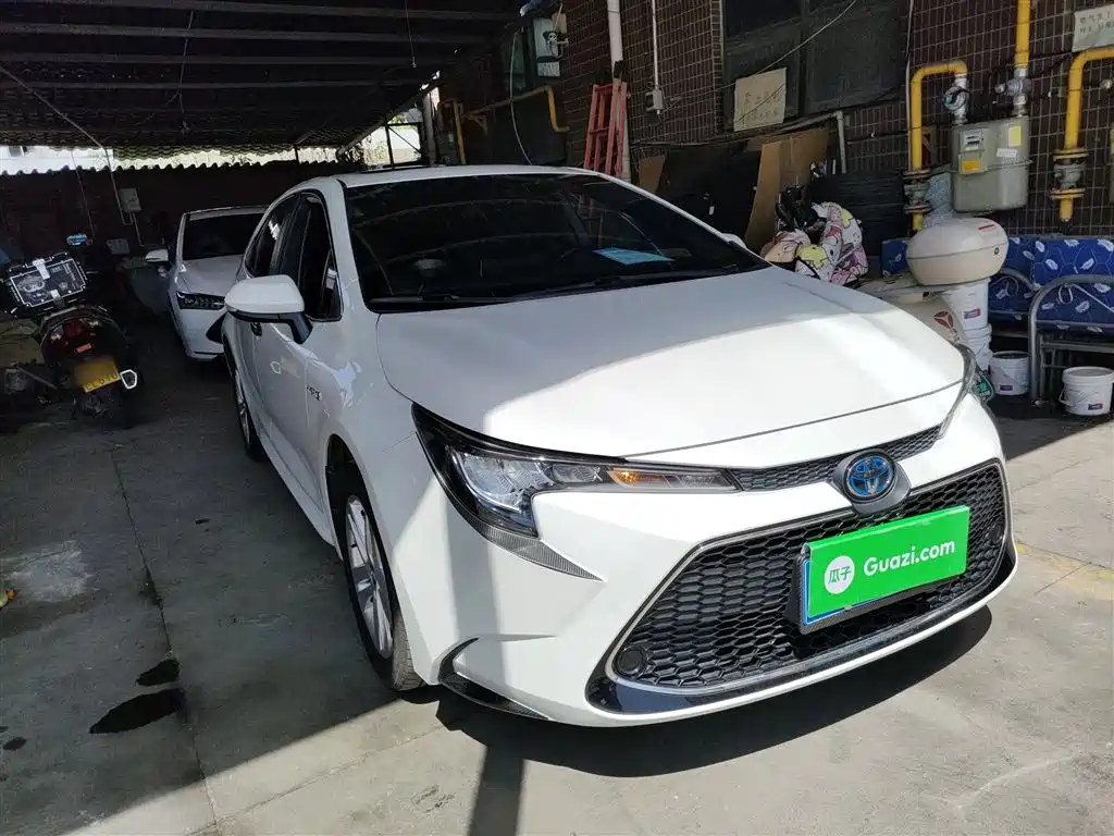 Toyota Levin 2022 Dual Engine 1.8H E-CVT Luxury Edition фото 4