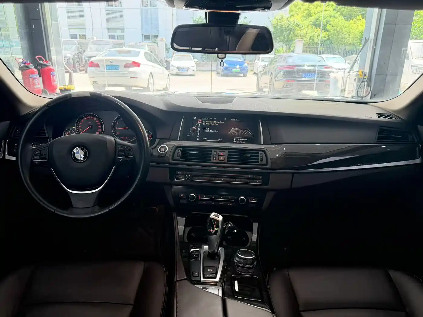 BMW 5 Series 2014 525Li Luxury Design Package фото 5