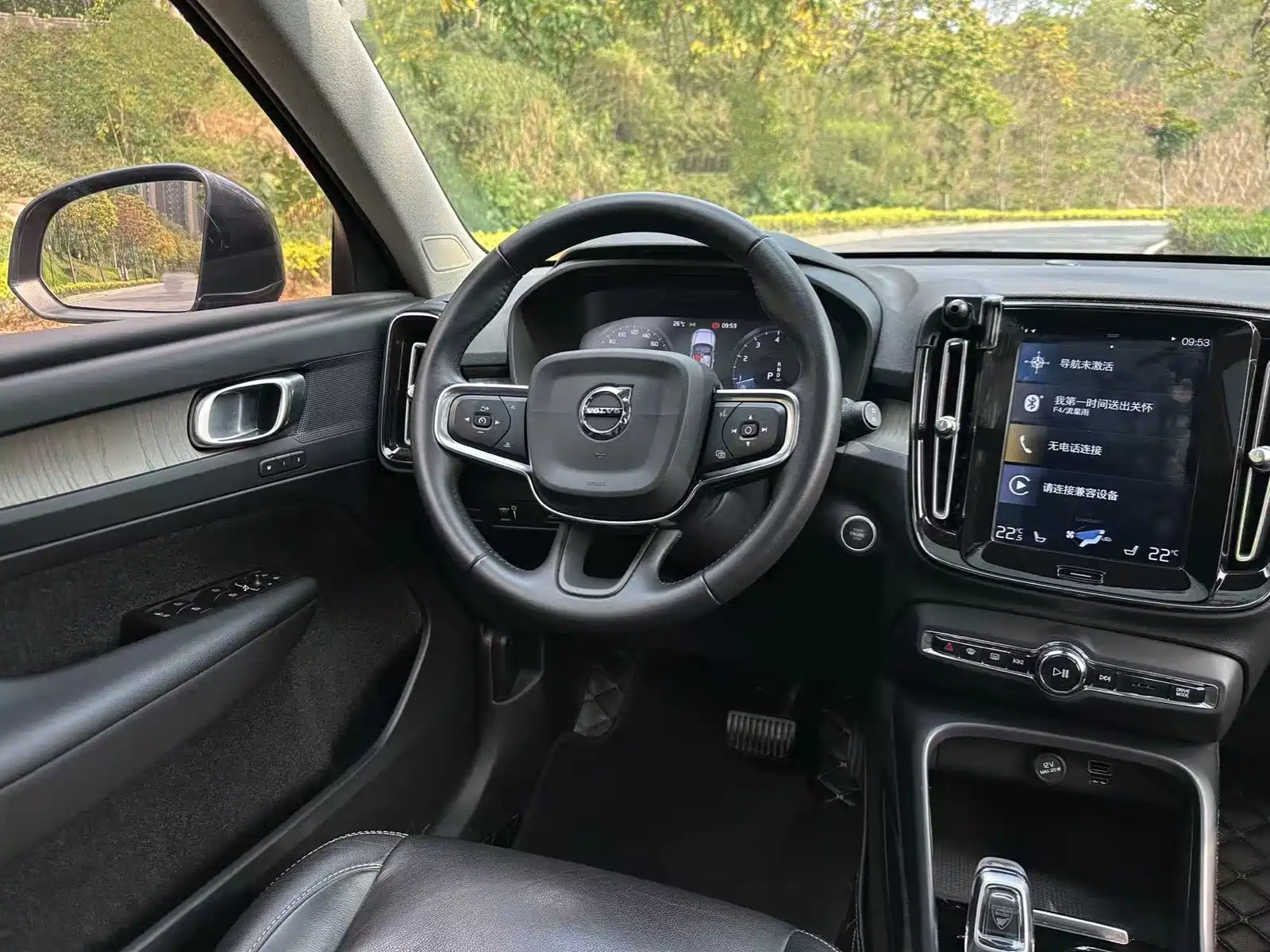 Фото 11 - Volvo XC40