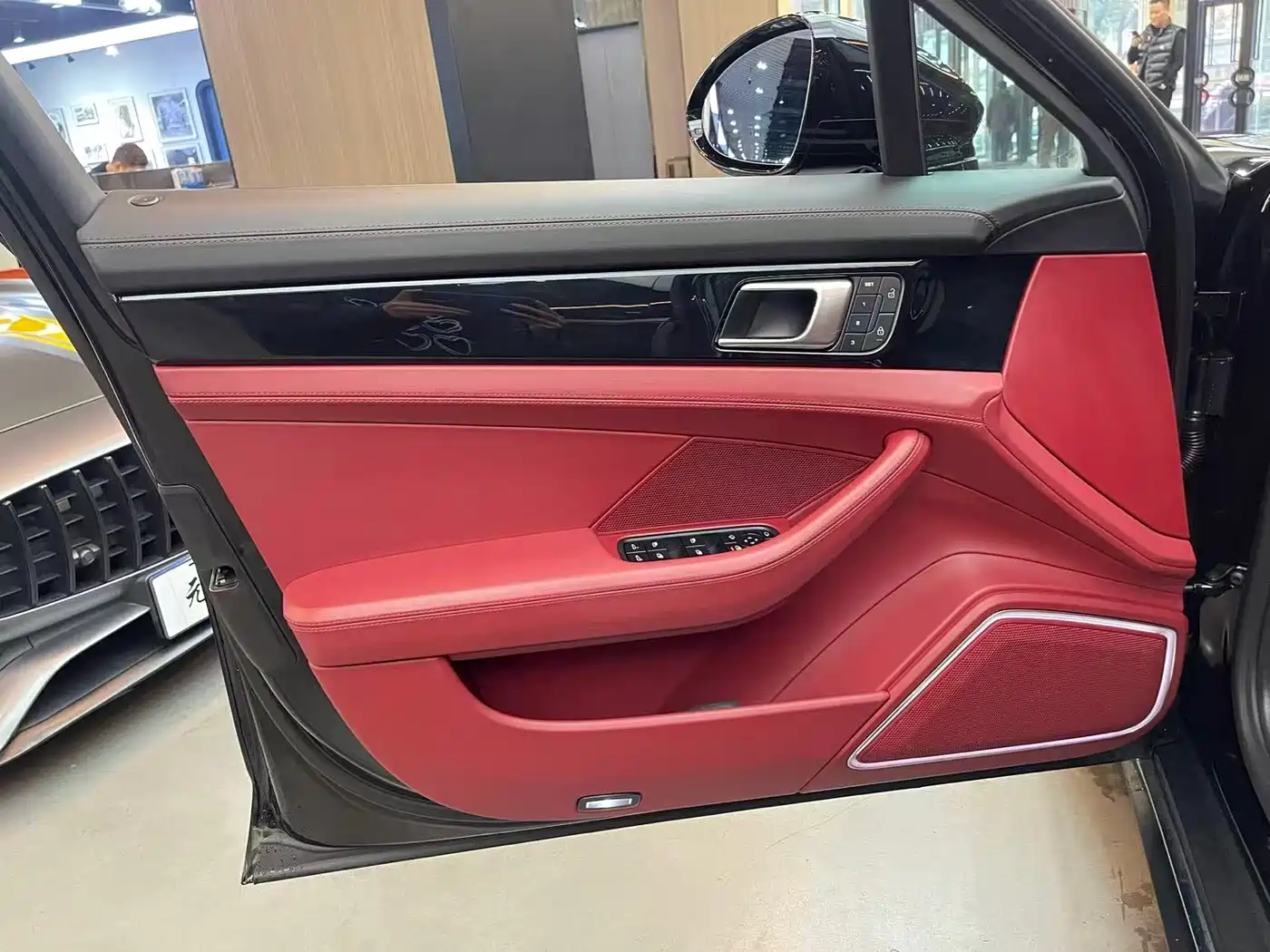 Porsche Panamera 2023 Panamera 4 Executive Long Wheelbase 2.9T фото 11