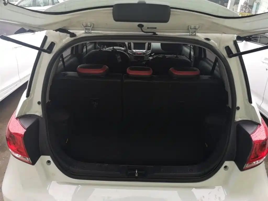 Haval H1 2016 Red Label 1.5L Manual Luxury фото 19