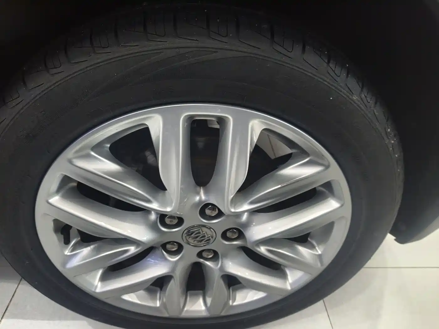 Buick Envision Plus 2019 28T 4WD Elite Type China V фото 12