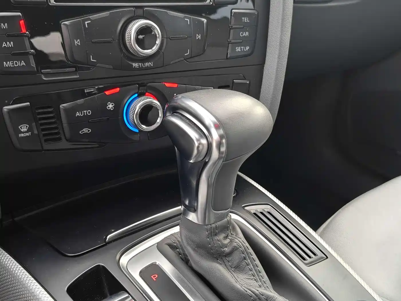 Audi A4L 2013 35 TFSI Automatic Standard фото 10