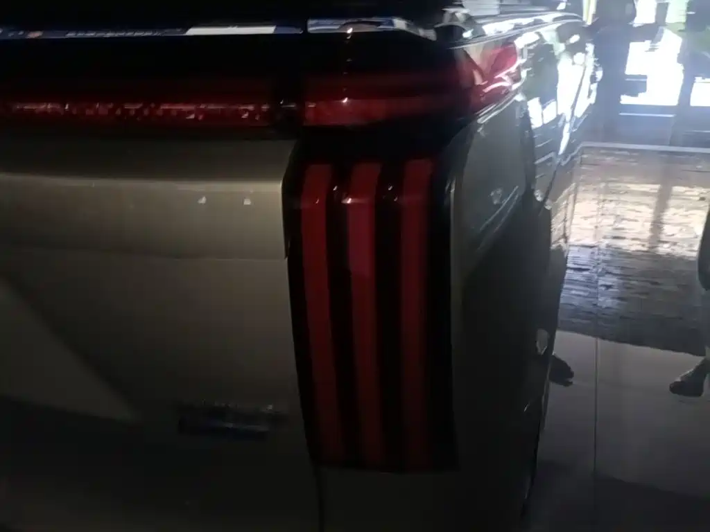WEY Alpine 2024 2023 AWD Flagship