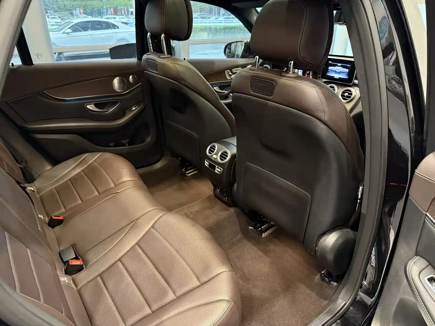Mercedes-Benz GLC 2019 GLC 300 L 4MATIC Dynamic фото 12
