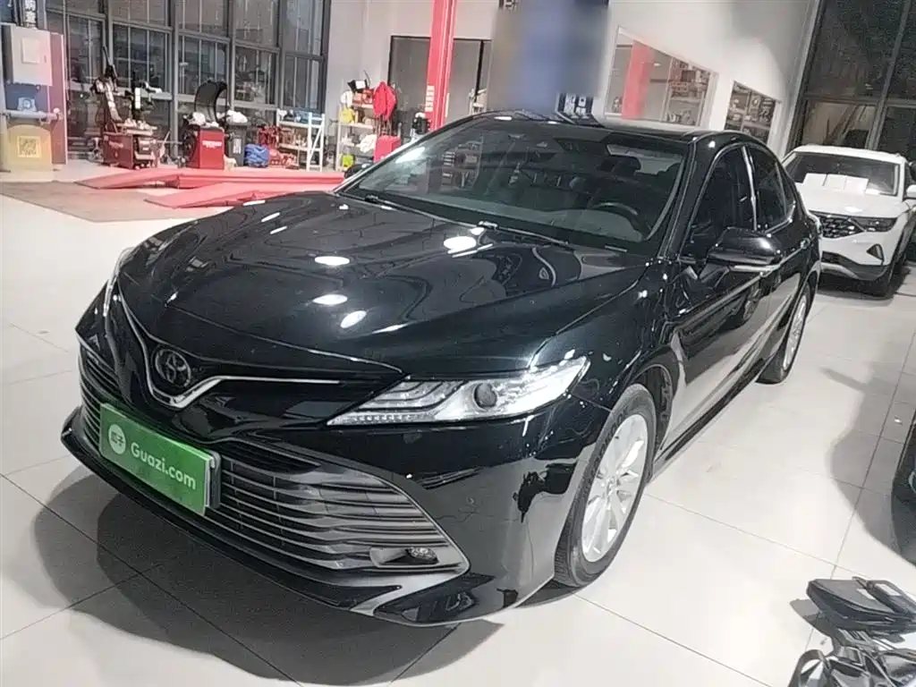 Toyota Camry 2019 Facelift 2.0G Luxury Edition