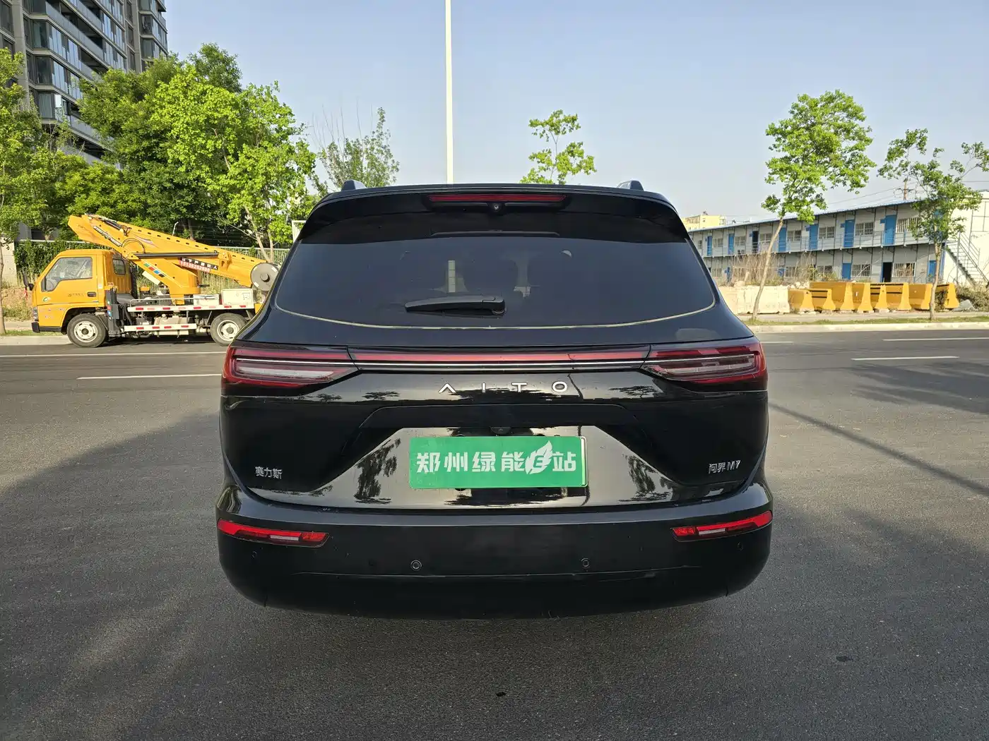 AITO Wenjie AITO M7 2024 1.5T Smart Drive RWD Ultra 5-seater фото 8