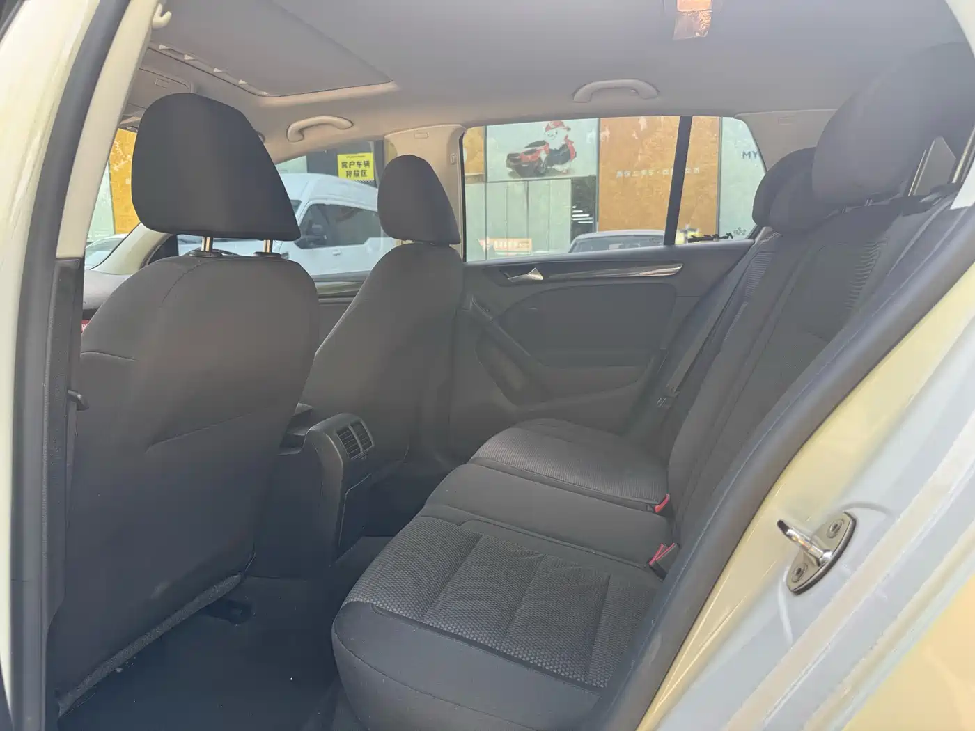 Volkswagen Golf 2012 1.6 Automatic Comfort Type фото 9