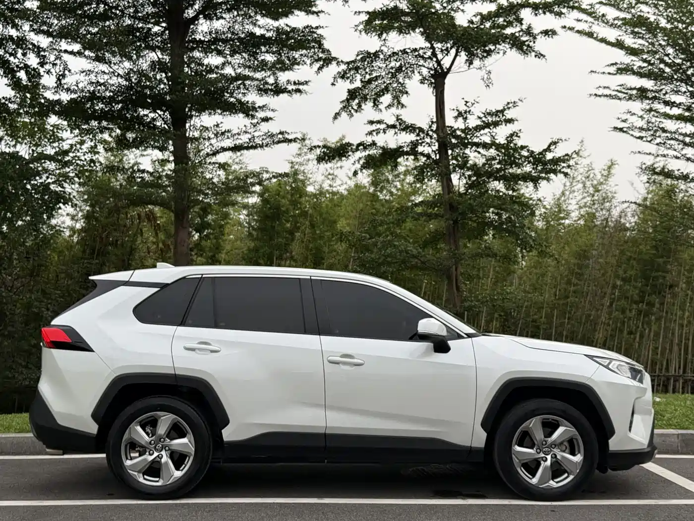 Toyota RAV4 Rongfang 2022 2.0L CVT 2WD Trend Plus Edition фото 5