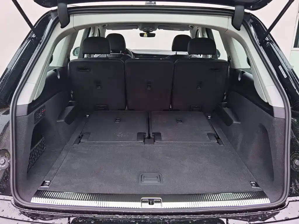 Audi Q7 2025 2025 55 TFSI quattro S line Sport