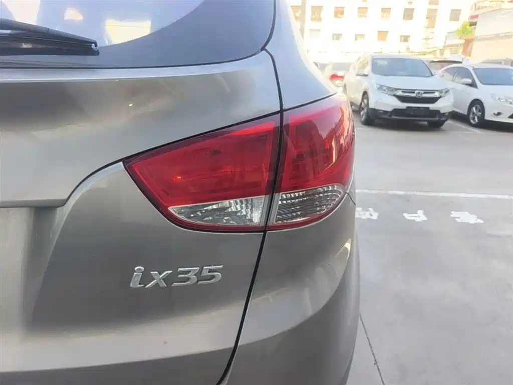 Hyundai Beijing Hyundai ix35 2013 2.0L Automatic 2WD Comfort GL China IV фото 8