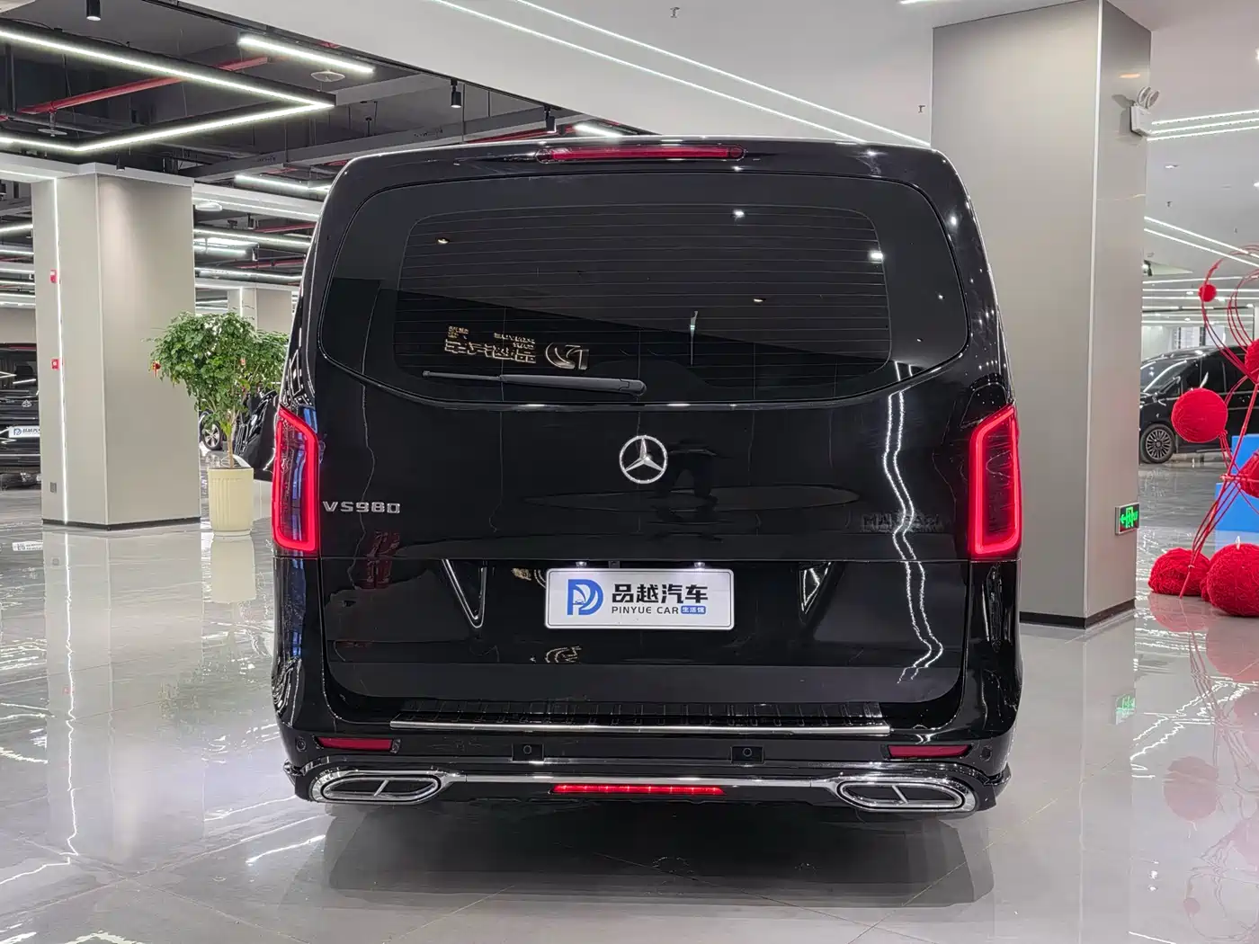 Mercedes-Benz Vito 2023 2.0T Business 7-Seater фото 4