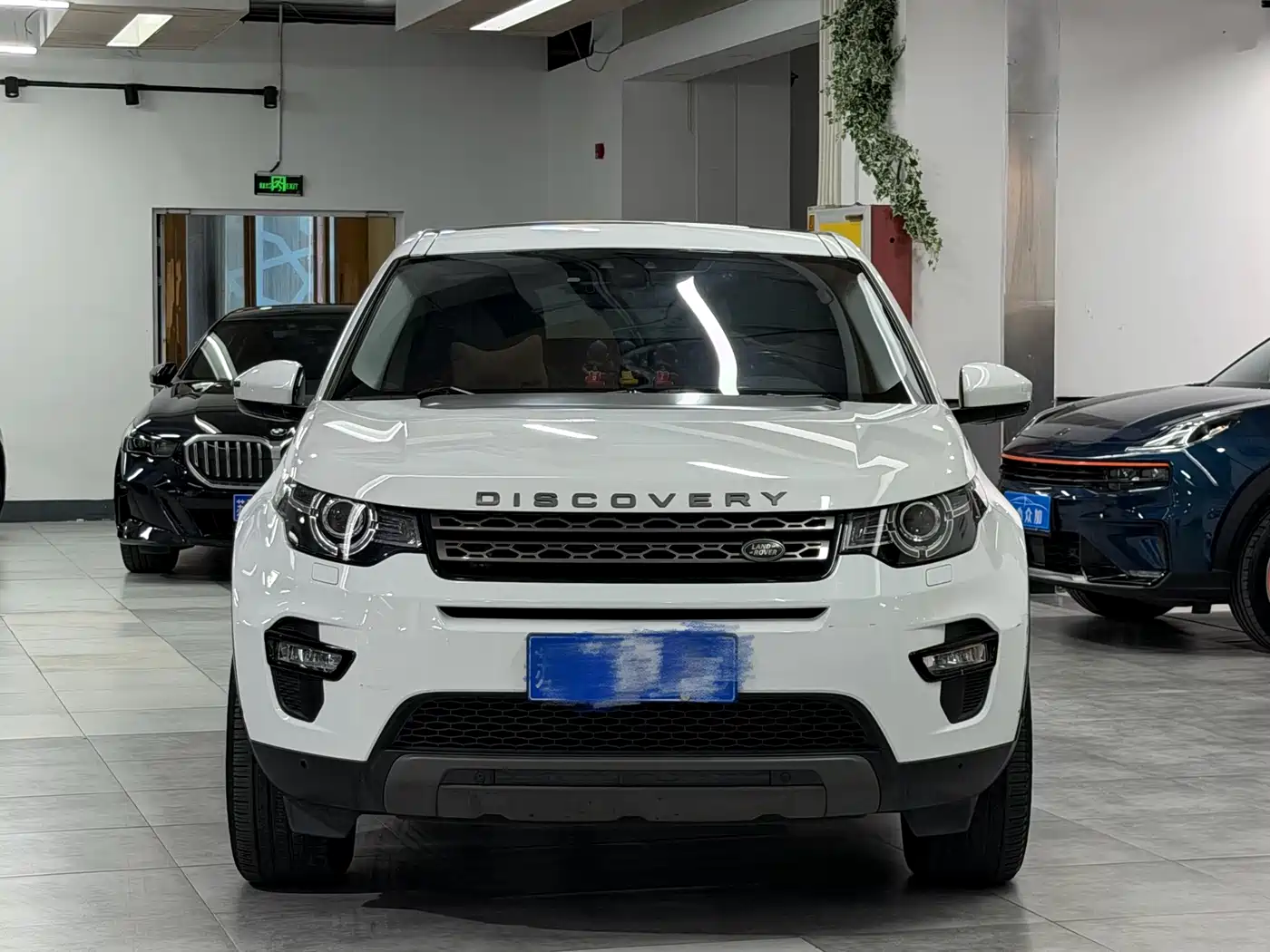 Land Rover Discovery Sport 2018 240PS SE Edition фото 2