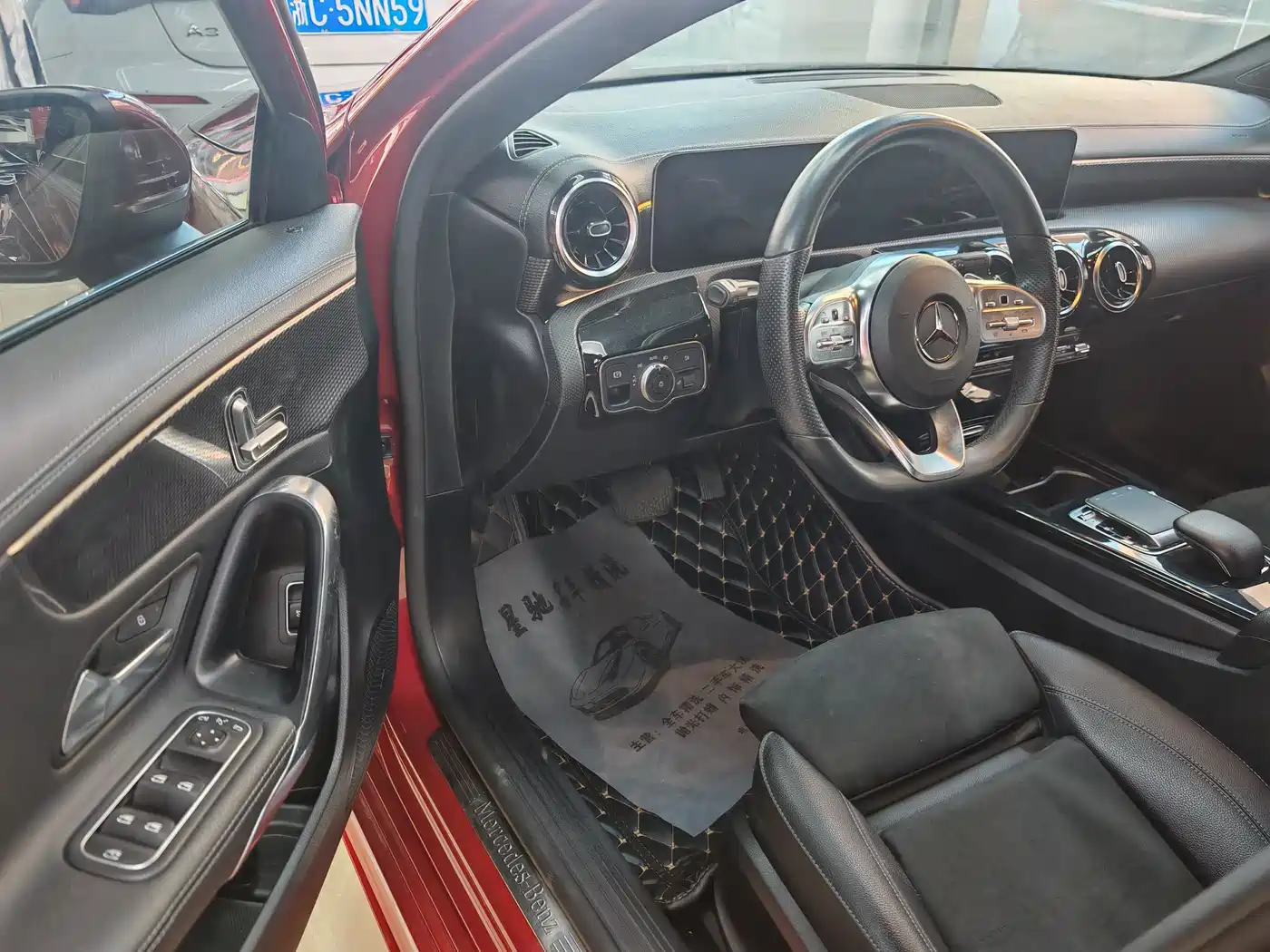 Mercedes-Benz A-Class 2019 A 200 L Sport Sedan фото 4