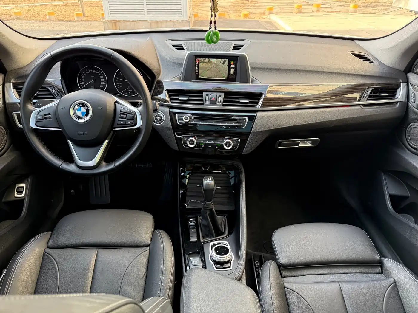BMW X1 2018 sDrive18Li Premium Model фото 12