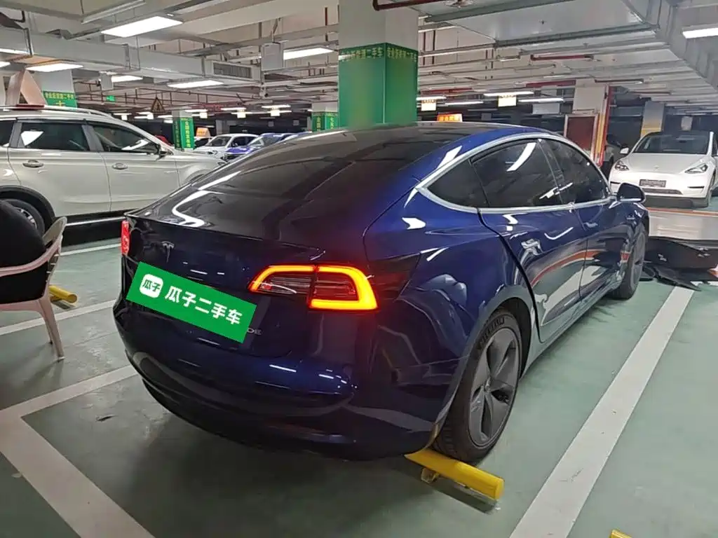 Фото 7 - Tesla Model 3
