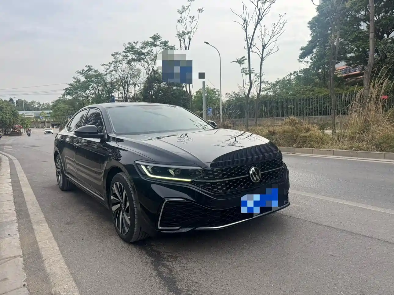 Volkswagen Passat 2022 330TSI Starlight Elite Edition фото 3