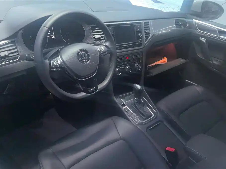 Volkswagen Golf Sportsvan 2019 280TSI Automatic Curiosity Edition China V фото 12