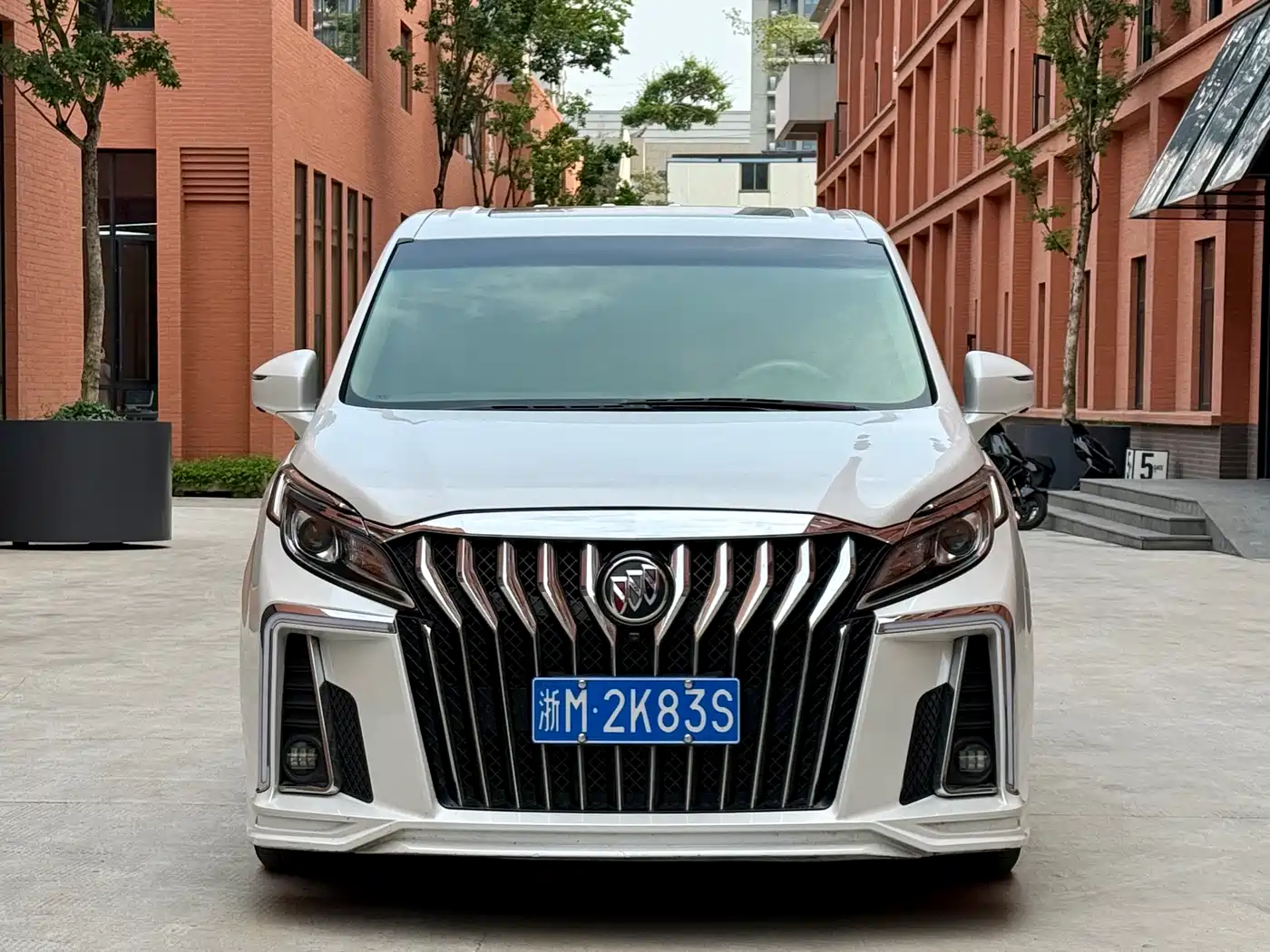 Buick GL8 2018 ES 28T Comfort Type China VI фото 2