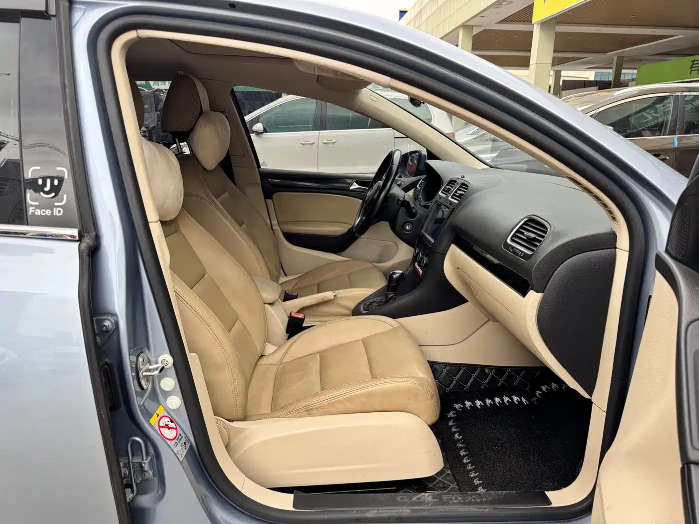 Volkswagen Golf 2012 1.6 Automatic Comfort Type фото 4