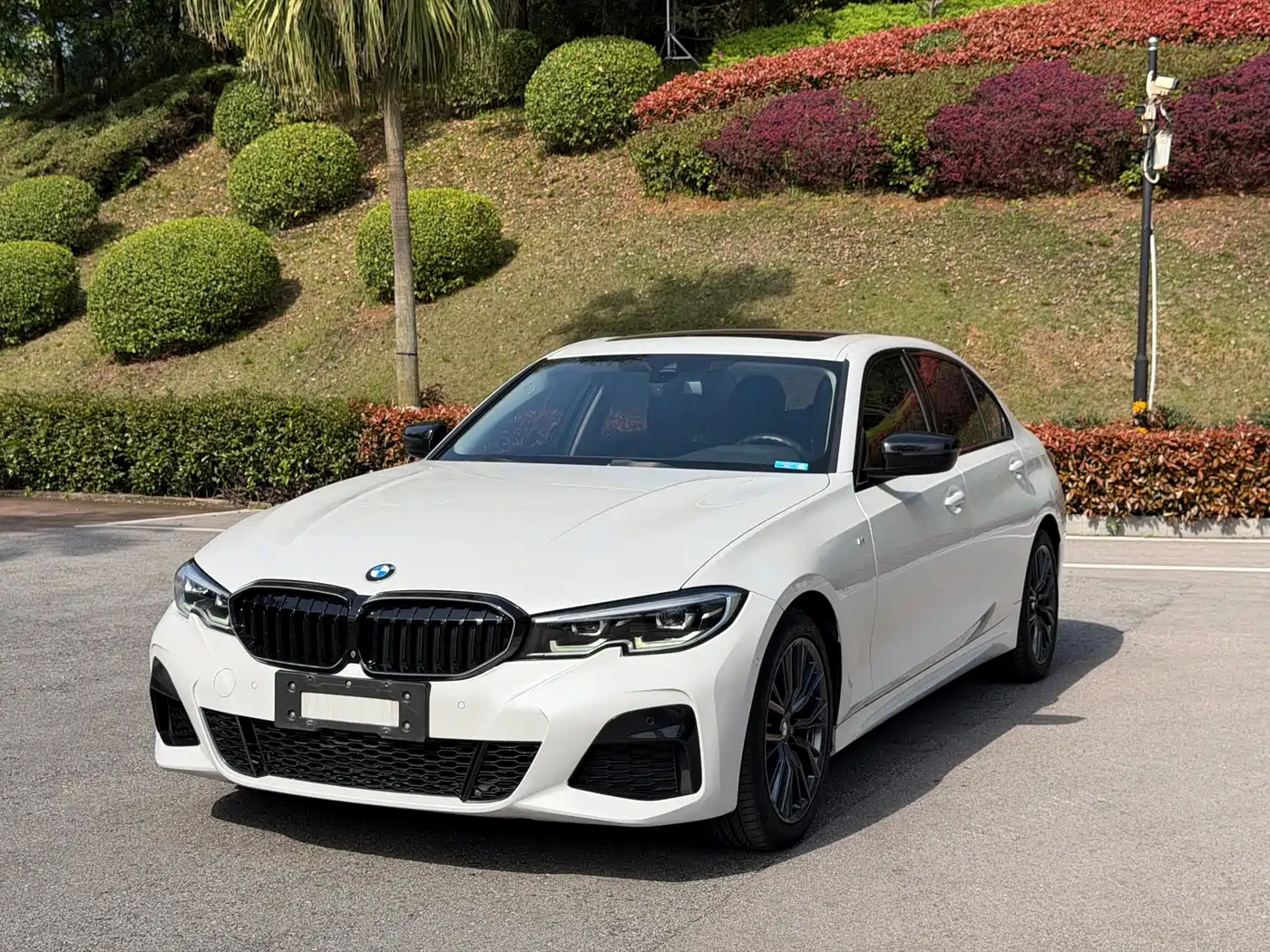 BMW 3 Series 2020 325Li M Sport Black Night Package