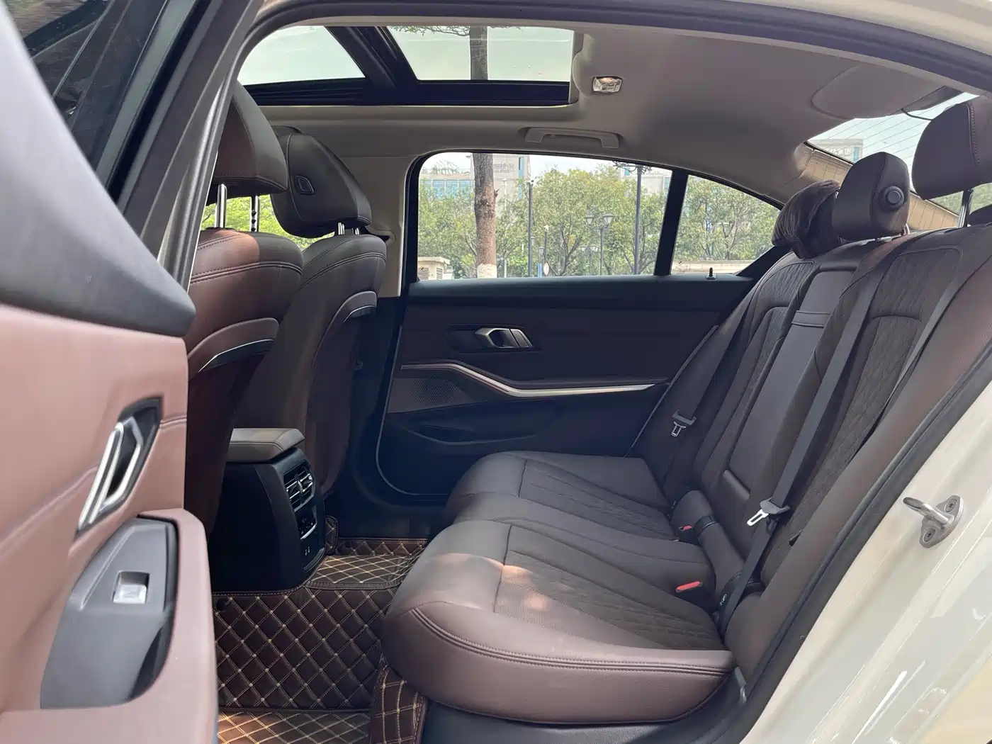 BMW 3 Series 2023 325Li M Sport Package фото 13