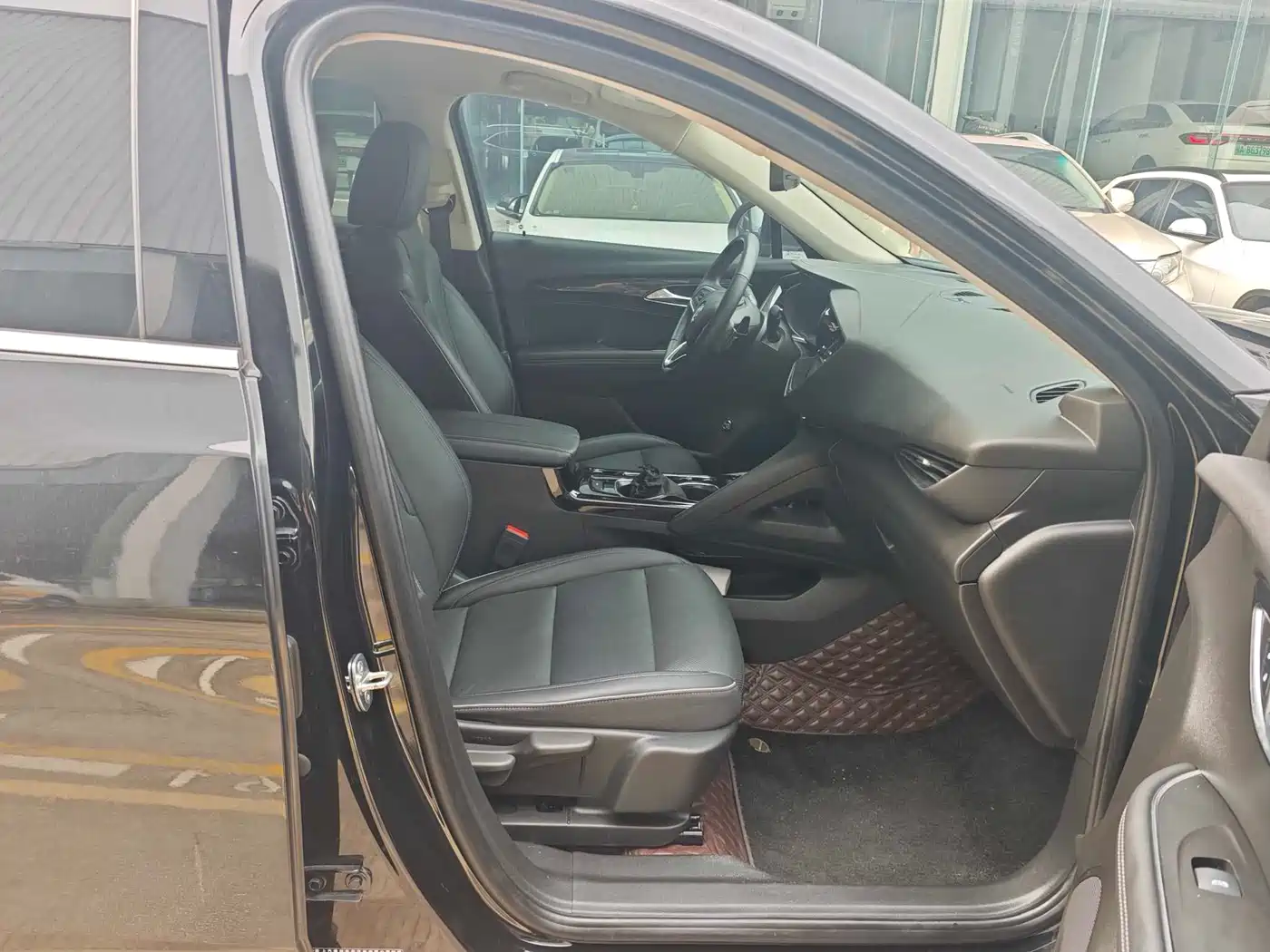 Buick Envision Plus 2022 Enclave Plus 652T 5-Seater Luxury фото 4