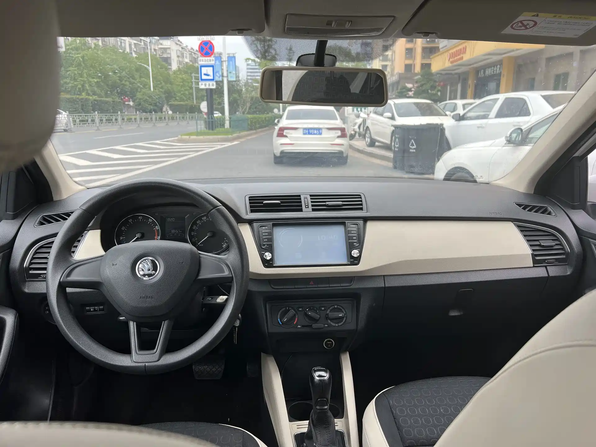 Фото 9 - Škoda Fabia