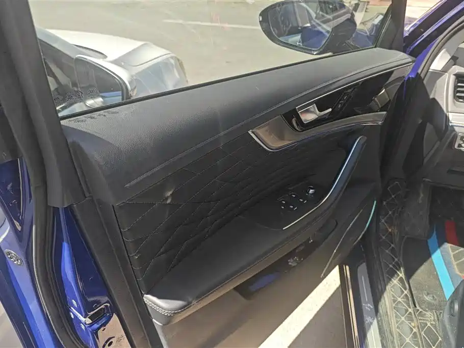 Hongqi HS5 2022 2.0T Smart Connect Flagship AWD Edition фото 7