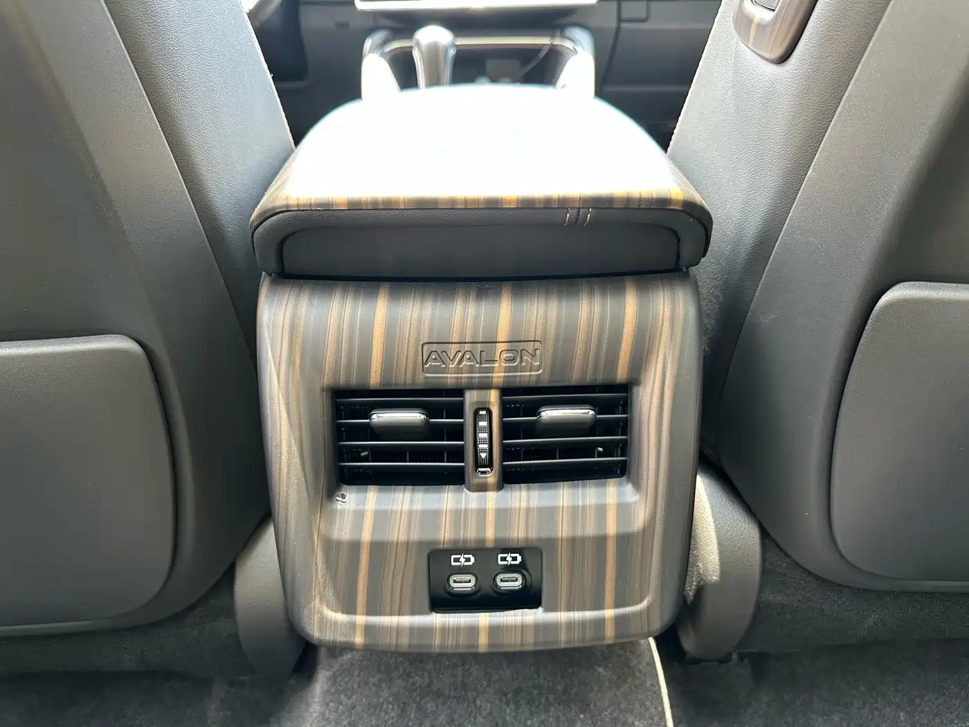 Toyota Avalon 2026 2024 Hybrid 2.0L Luxury Edition