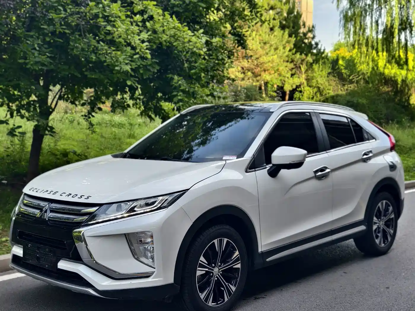 Mitsubishi Eclipse Cross 2018 1.5T CVT AWD True Self Edition фото 3