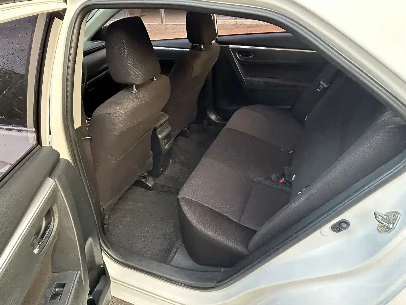 Toyota Corolla 2017 Facelift 1.2T S-CVT GL фото 9