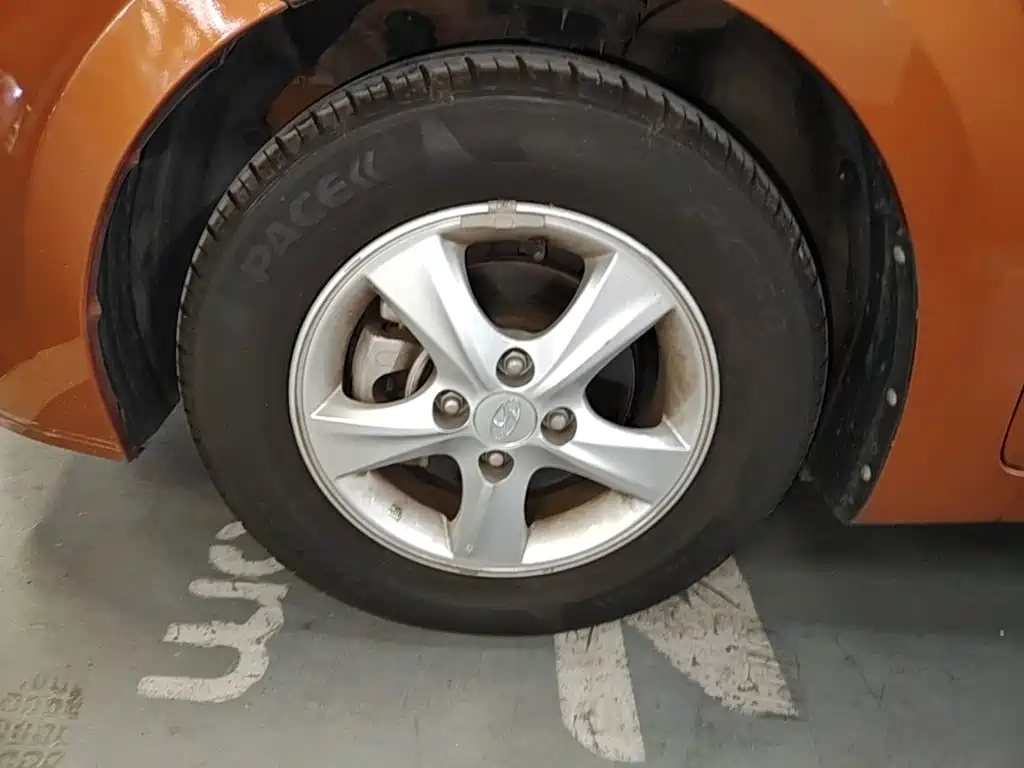 Hyundai Reina 2015 2014 Model 1.4L Automatic GLX
