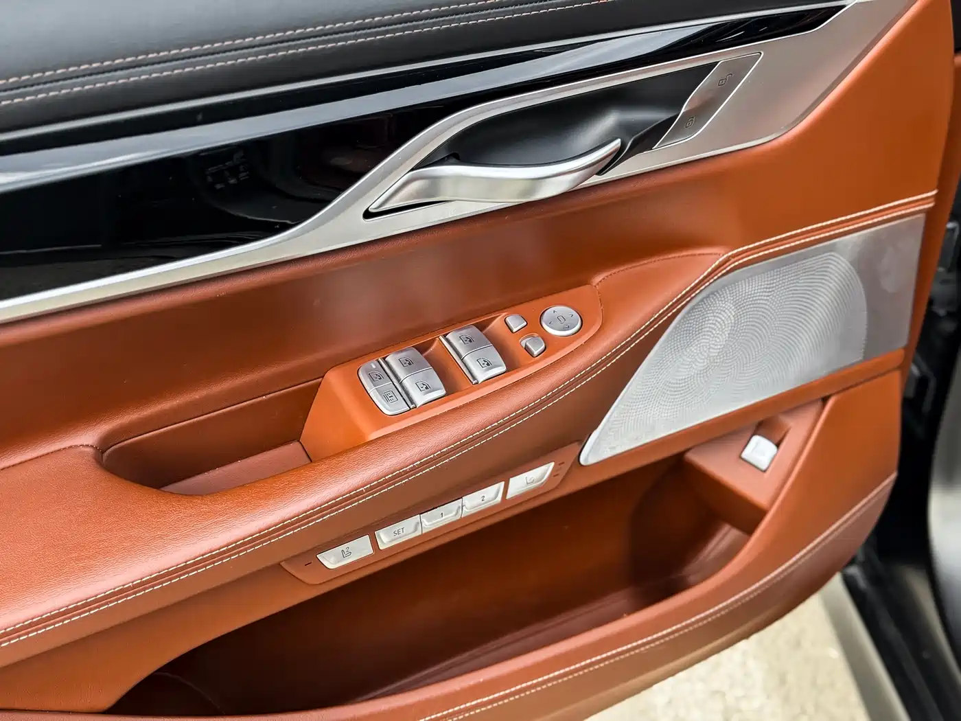 BMW 7 Series 2017 750Li xDrive Customized Edition (4-Seater) фото 5