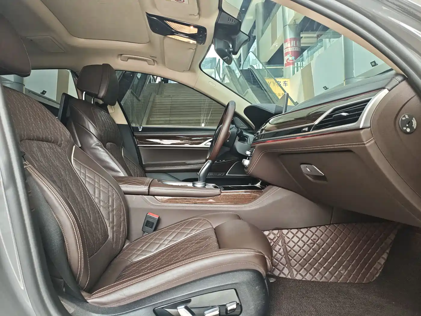 BMW 7 Series 2019 740Li Premium Luxury Package фото 12
