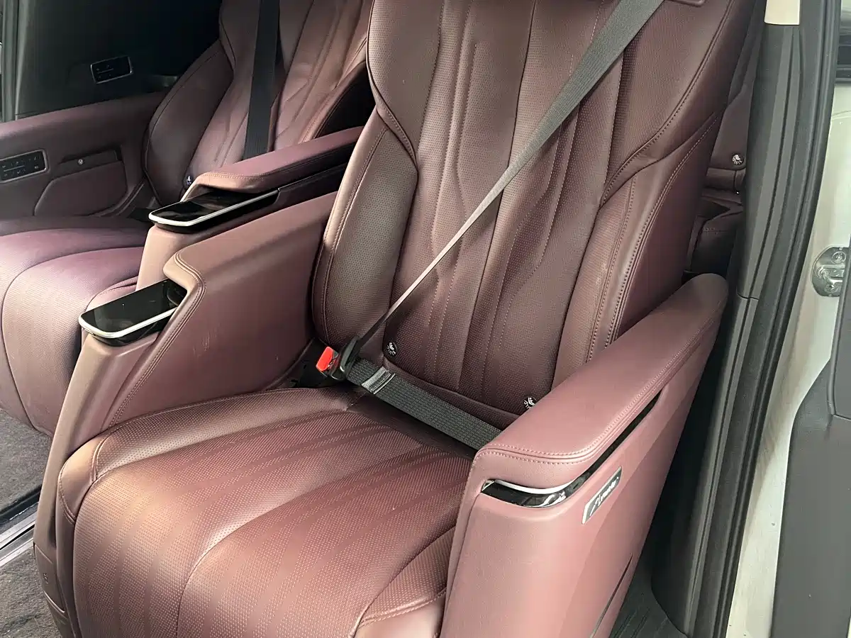 Buick Century 2023 2.0T 7-Seater World Edition фото 14