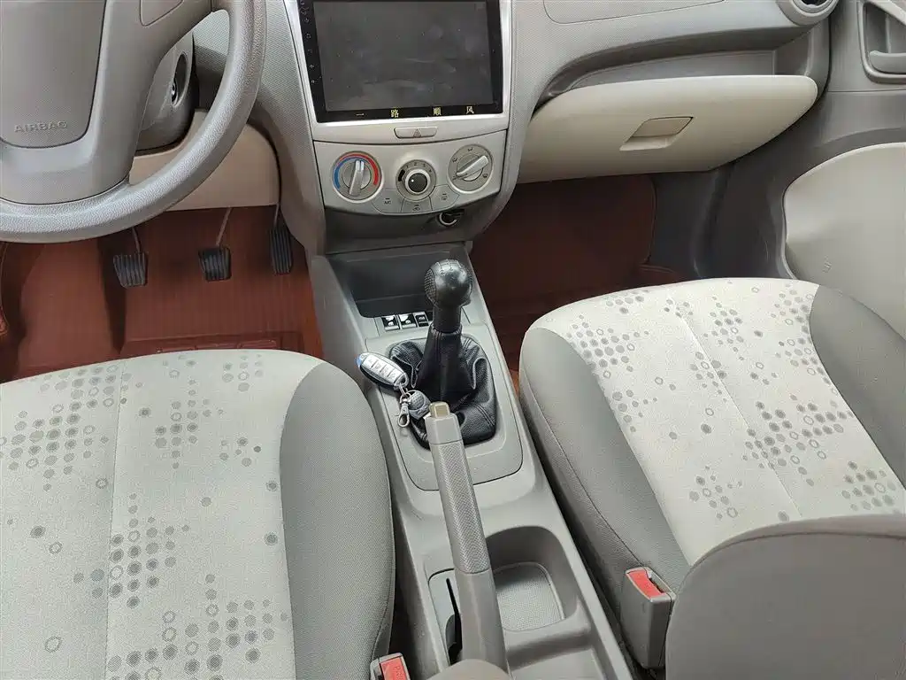 Chevrolet Sail 2013 Sedan 1.2L Manual Fashion Happiness Edition фото 14