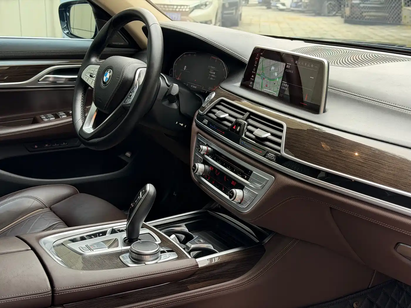 BMW 7 Series 2019 730Li Luxury Package фото 8