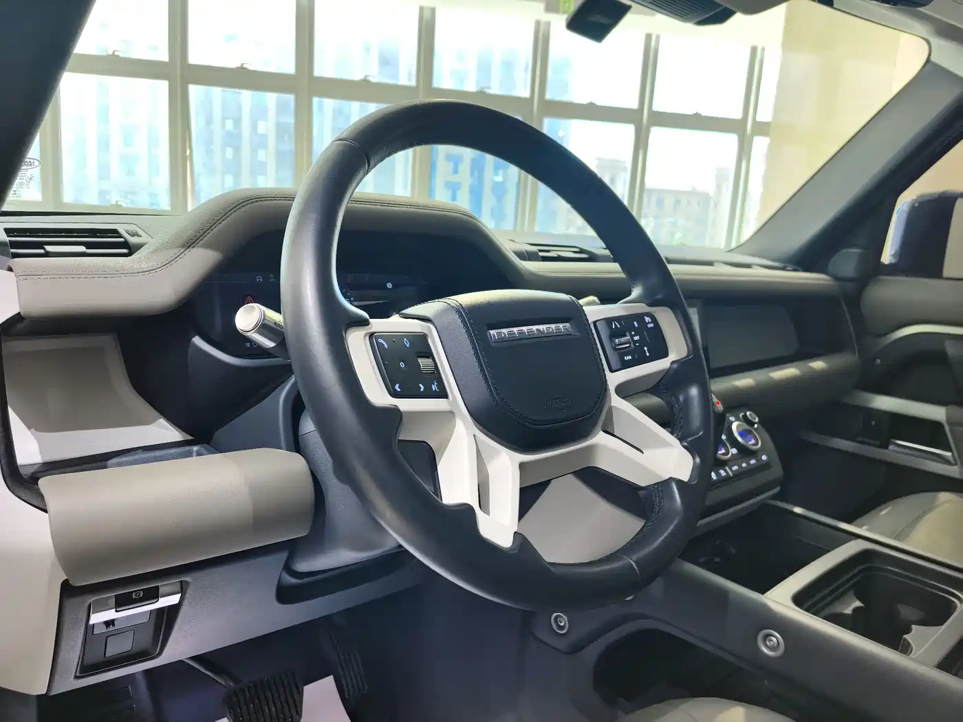 Фото 7 - Land Rover Defender