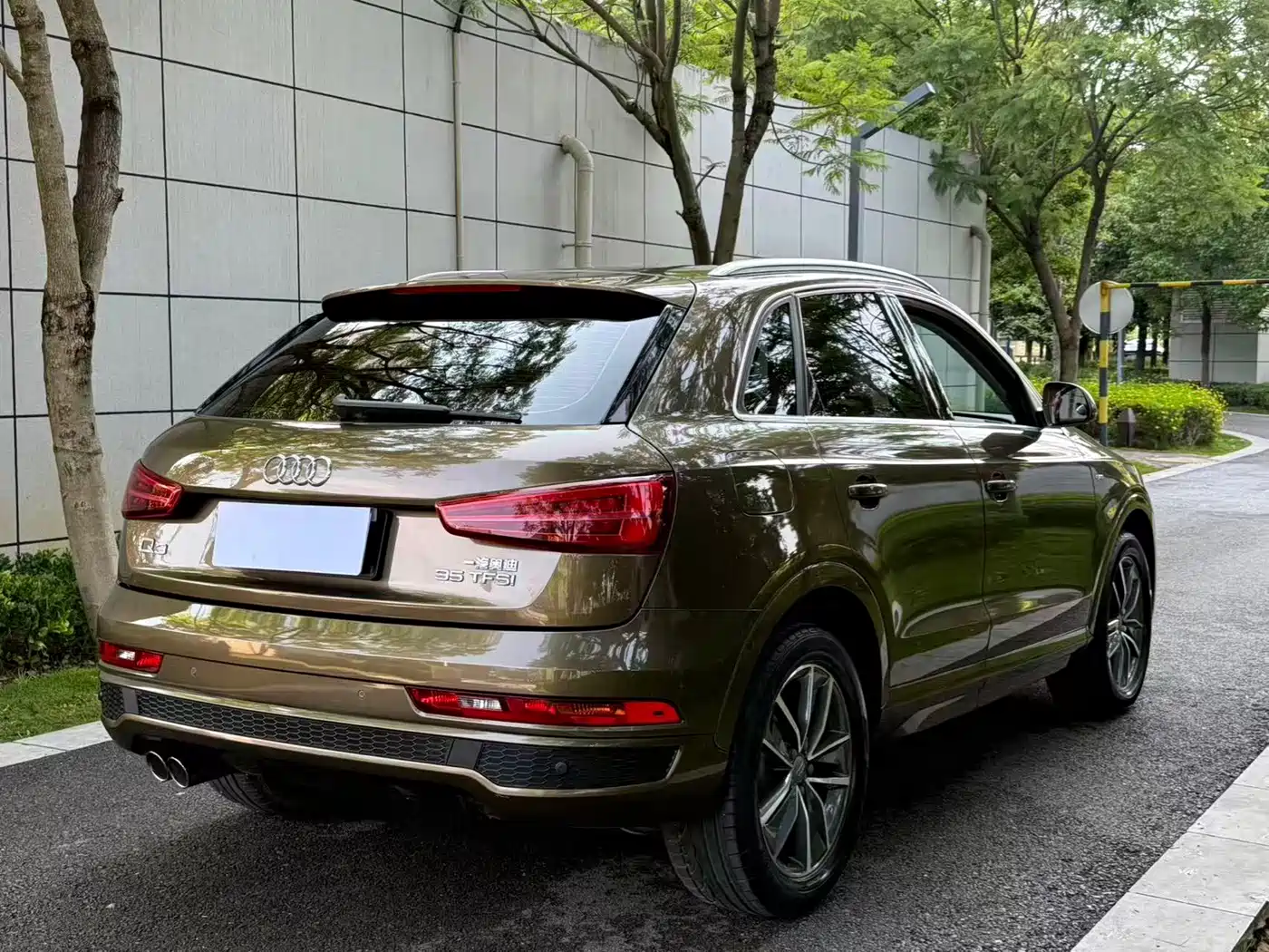 Фото 4 - Audi Q3