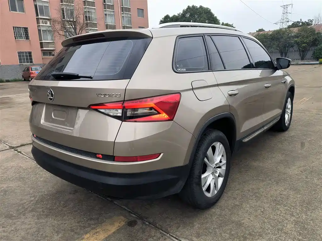 Škoda Kodiaq 2017 TSI330 5-seater 2WD Comfort Edition фото 5