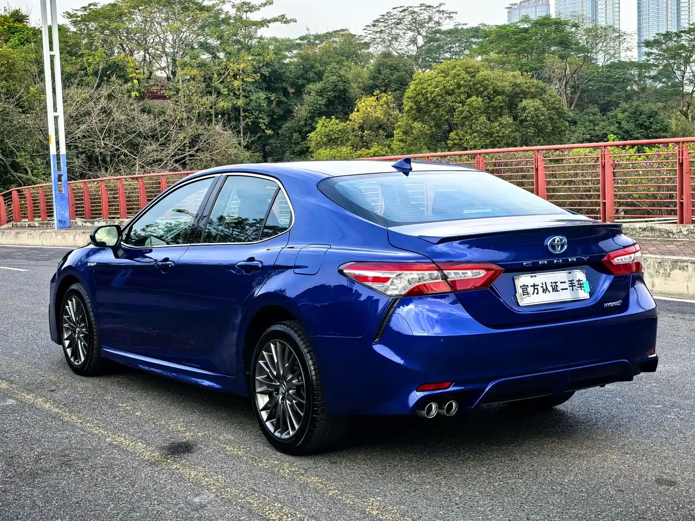 Toyota Camry 2021 Hybrid 2.5HS Fashion Edition фото 8