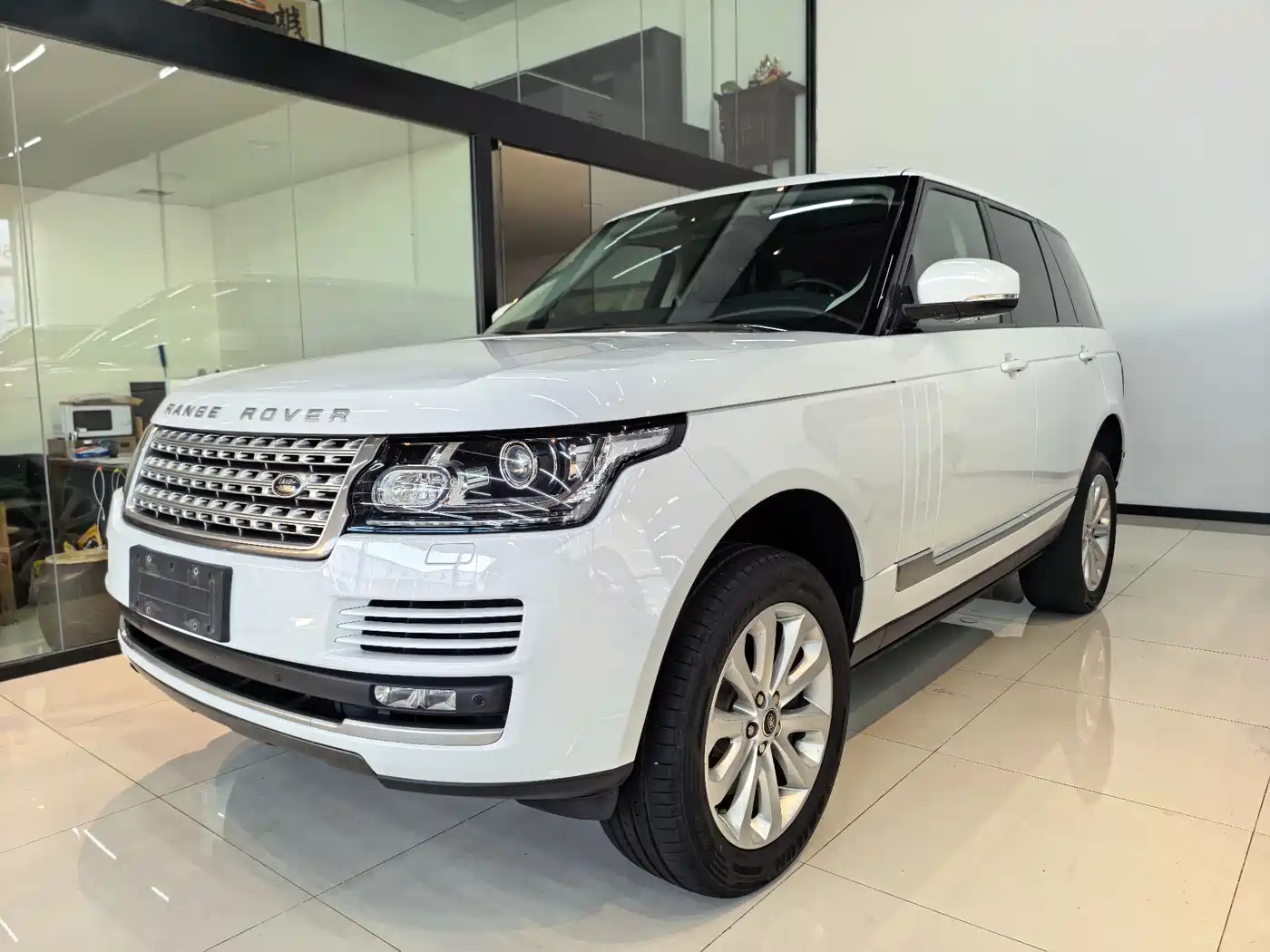 Land Rover Range Rover 2013 NA 5.0 V8 Vogue фото 3