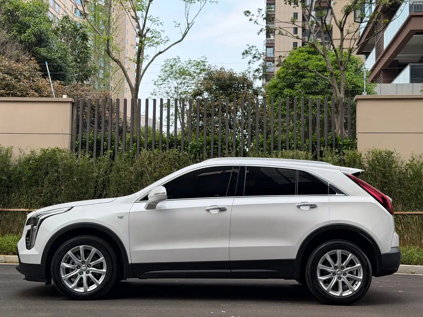 CADILLAC XT4