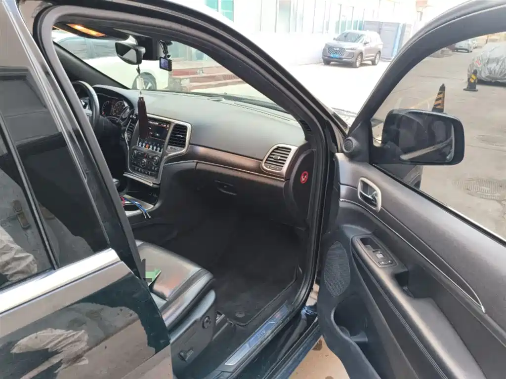 Jeep Grand Cherokee (Import) 2019 2017 3.0L Comfort Navigation Edition