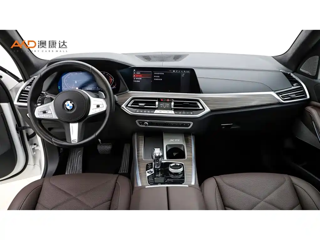 BMW X5 2022 Model xDrive 40Li M Sport Package фото 5