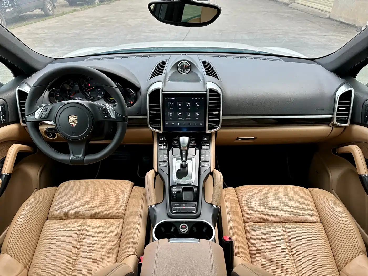 Porsche Cayenne фото 12