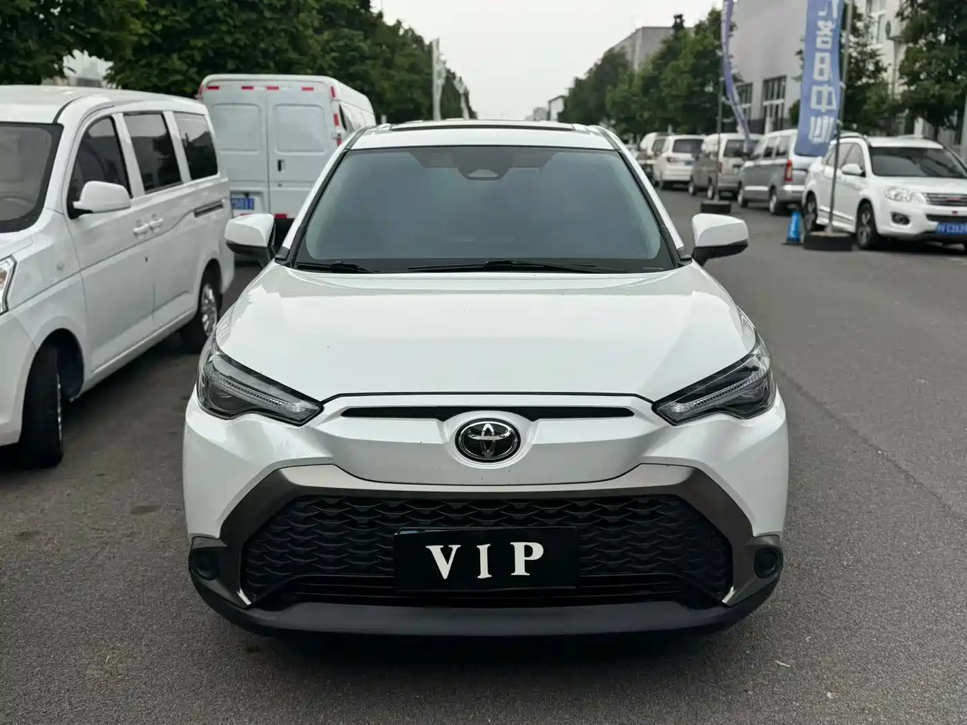Toyota Frontlander 2024 2.0L CVT Luxury Edition фото 2