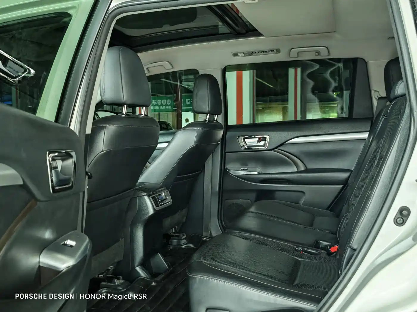 Toyota Highlander 2015 2.0T AWD Luxury Edition 7-seater фото 9